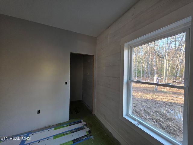 294 Lake Shore Drive, Monterey, TN 38574