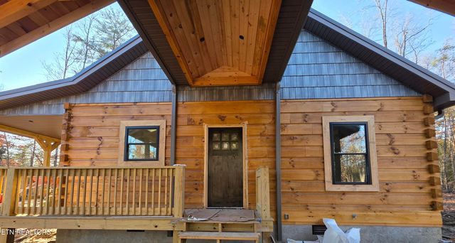 294 Lake Shore Drive, Monterey, TN 38574