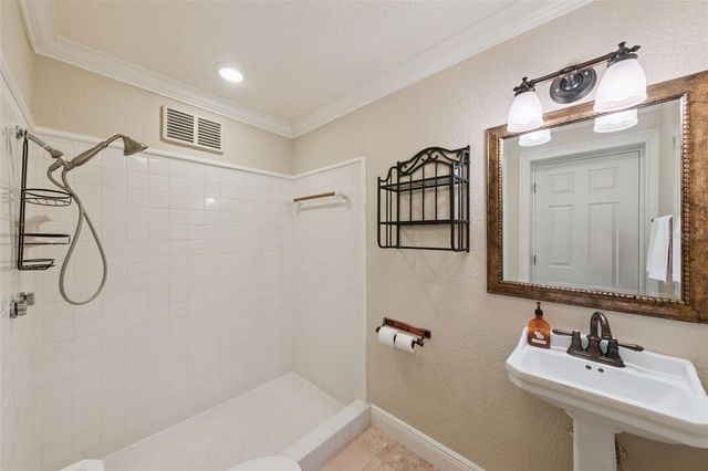 12128 LAKESHORE DRIVE, Clermont, FL 34711