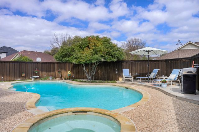 4349 Los Robles Drive, Plano, TX 75074