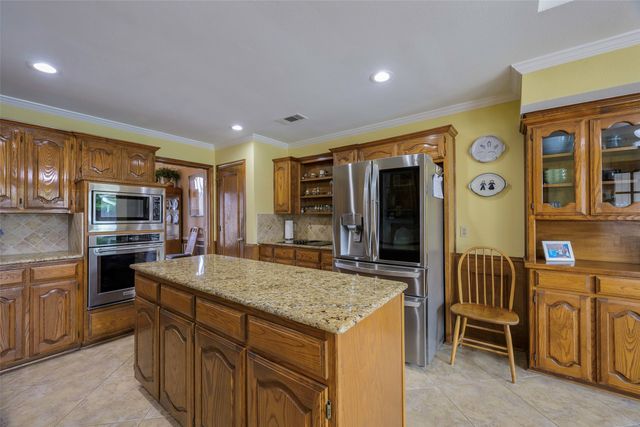 4349 Los Robles Drive, Plano, TX 75074