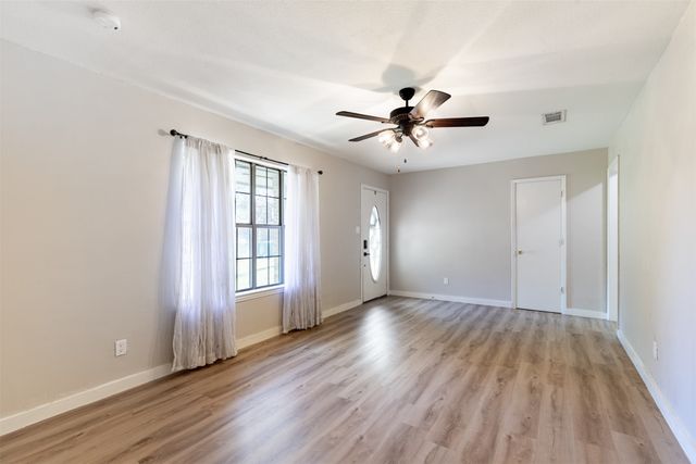 600 Mary Street, Aubrey, TX 76227