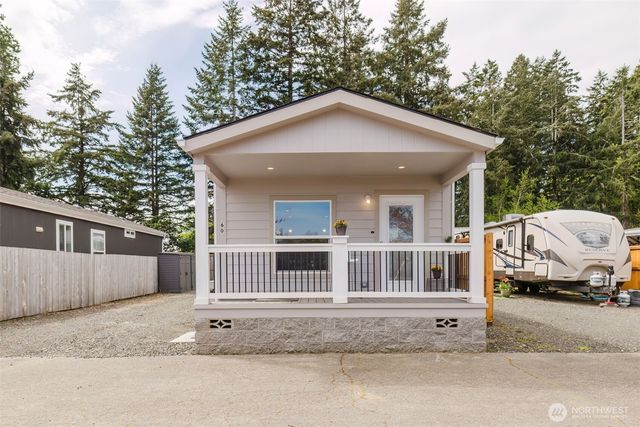 60 NE Kappert Cove Road, Belfair, WA 98528