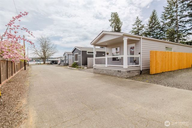 60 NE Kappert Cove Road, Belfair, WA 98528