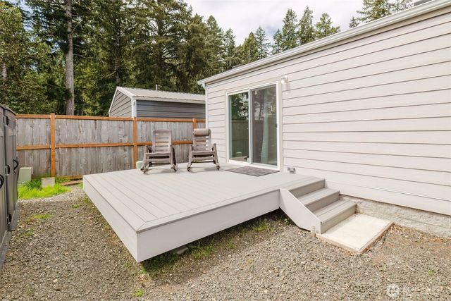60 NE Kappert Cove Road, Belfair, WA 98528