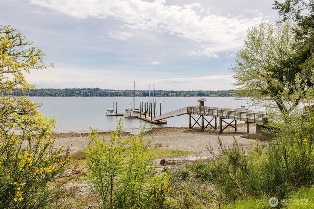 60 NE Kappert Cove Road, Belfair, WA 98528