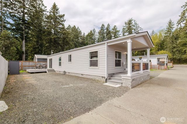 60 NE Kappert Cove Road, Belfair, WA 98528