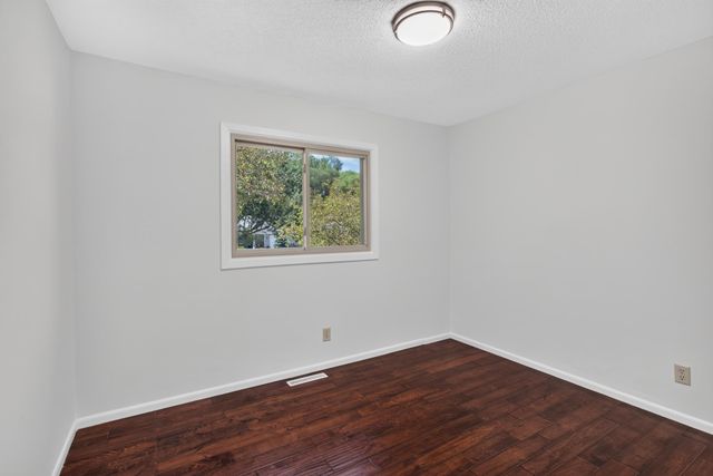 2133 76th Court N, Brooklyn Park, MN 55444
