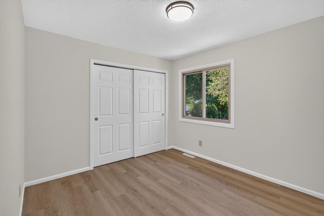 2133 76th Court N, Brooklyn Park, MN 55444
