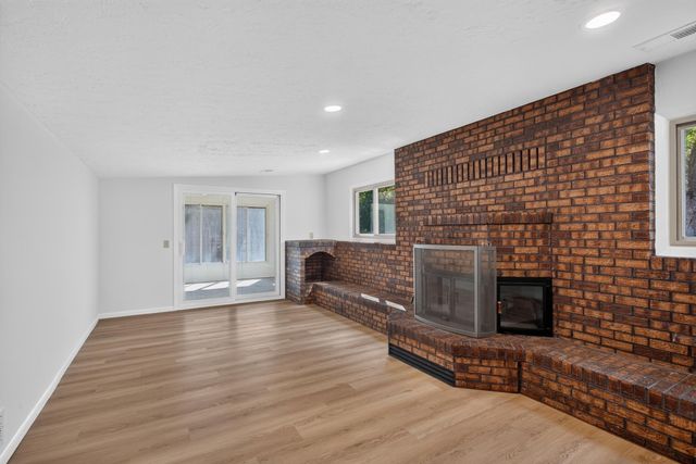 2133 76th Court N, Brooklyn Park, MN 55444