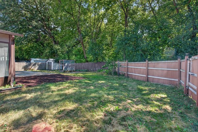 2133 76th Court N, Brooklyn Park, MN 55444