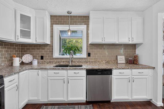 2133 76th Court N, Brooklyn Park, MN 55444