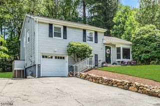 36 Warren Trl, Denville Twp., NJ 07834