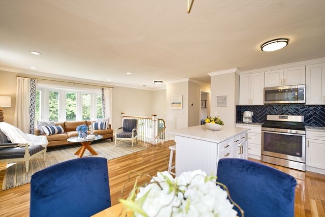 30 Lucy St, Dartmouth, MA 02748