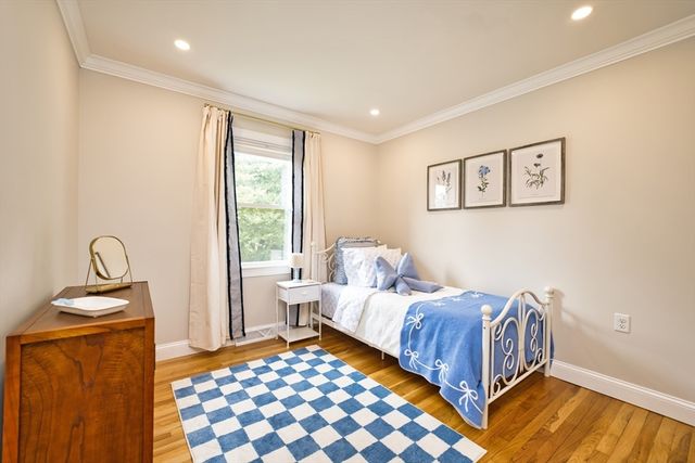 30 Lucy St, Dartmouth, MA 02748