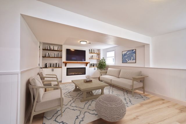 30 Lucy St, Dartmouth, MA 02748