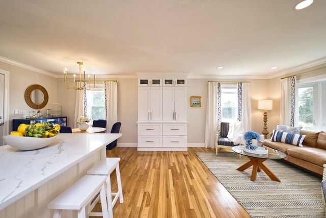 30 Lucy St, Dartmouth, MA 02748