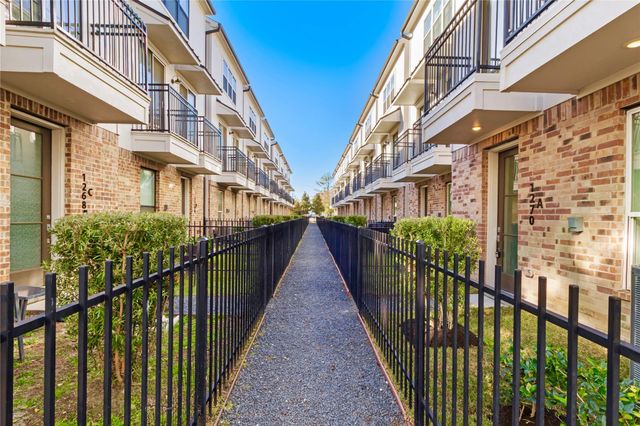 1270 N Post Oak Road A, Houston, TX 77055