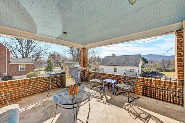 938 Roanoke BLVD, Salem, VA 24153