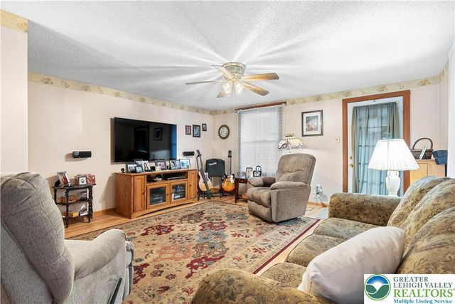 1736 Franklin Street, Hellertown Boro, PA 18055