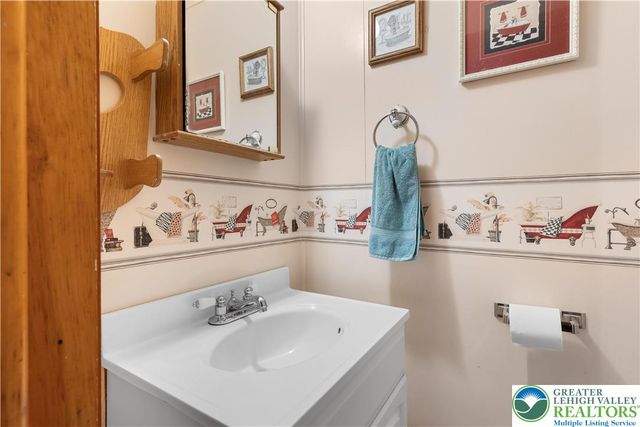 1736 Franklin Street, Hellertown Boro, PA 18055