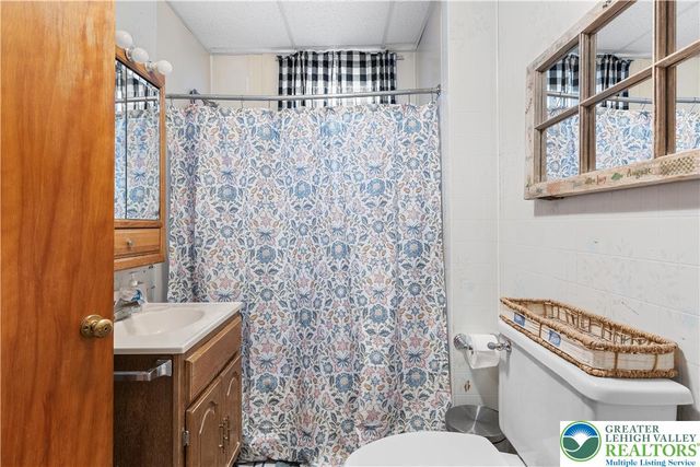 1736 Franklin Street, Hellertown Boro, PA 18055