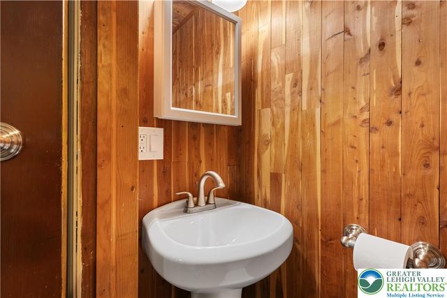 1736 Franklin Street, Hellertown Boro, PA 18055