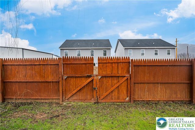 1736 Franklin Street, Hellertown Boro, PA 18055