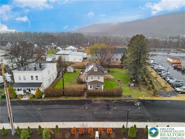 1736 Franklin Street, Hellertown Boro, PA 18055