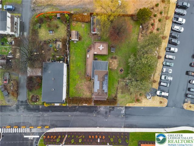 1736 Franklin Street, Hellertown Boro, PA 18055