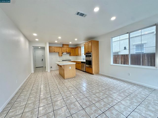 5024 Escalon Cir, Richmond, CA 94803