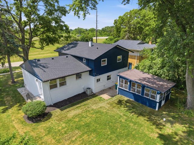 10 Linden Avenue, Buffalo Grove, IL 60089