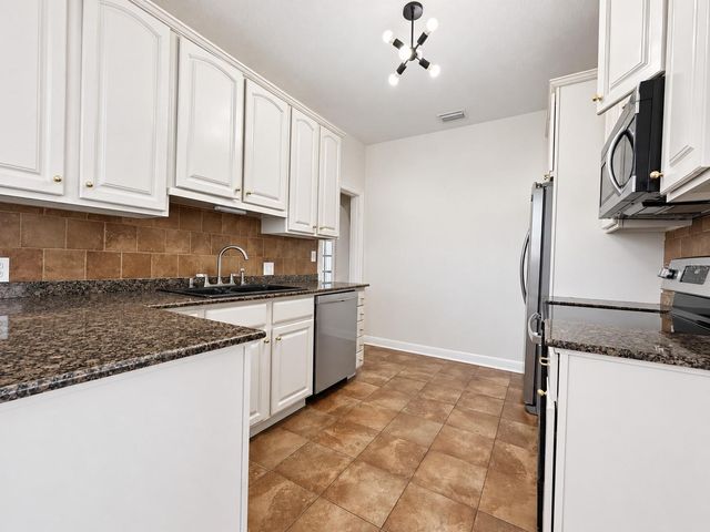 1919 W CARMEN STREET, Tampa, FL 33606