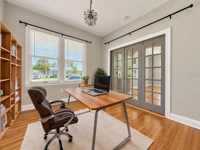 1919 W CARMEN STREET, Tampa, FL 33606