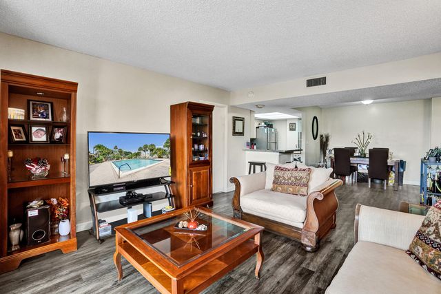 5570 NW 44th Street 305a, Lauderhill, FL 33319