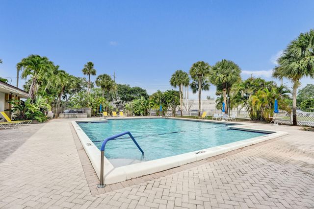 5570 NW 44th Street 305a, Lauderhill, FL 33319