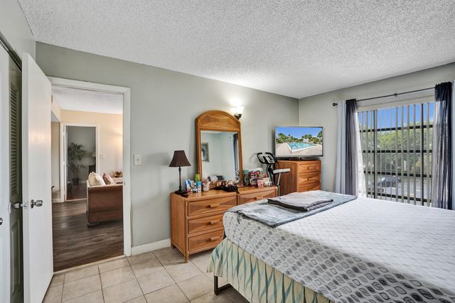 5570 NW 44th Street 305a, Lauderhill, FL 33319