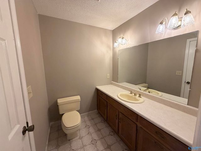 2285 Old Gurley Pike, New Hope, AL 35760