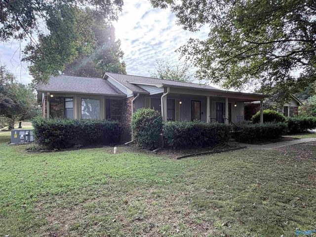 2285 Old Gurley Pike, New Hope, AL 35760