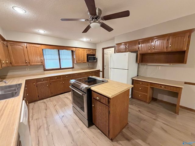 2285 Old Gurley Pike, New Hope, AL 35760