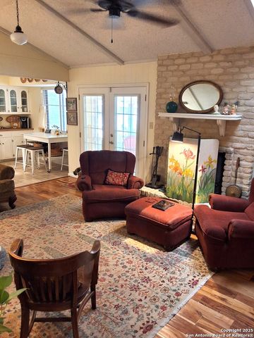 507 Amistad, Universal City, TX 78148