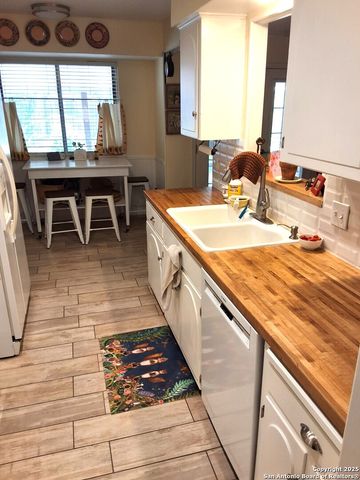 507 Amistad, Universal City, TX 78148