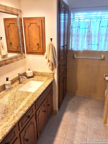 507 Amistad, Universal City, TX 78148