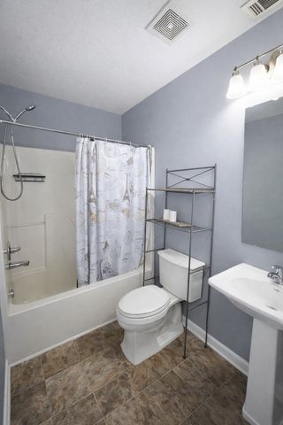 139 Dreville Dr, La Vergne, TN 37086