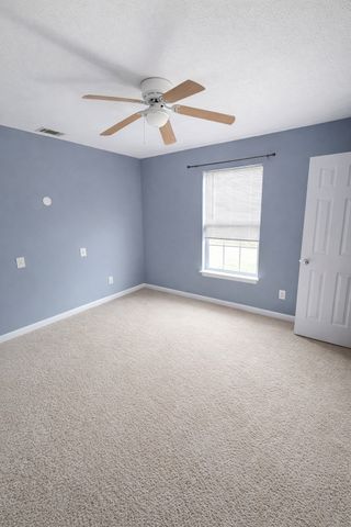 139 Dreville Dr, La Vergne, TN 37086