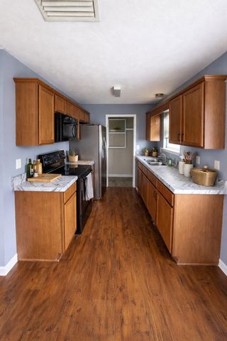 139 Dreville Dr, La Vergne, TN 37086