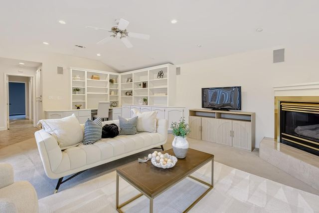 361 Ross Way, Sacramento, CA 95864
