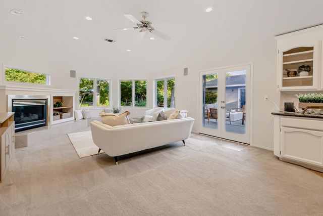 361 Ross Way, Sacramento, CA 95864