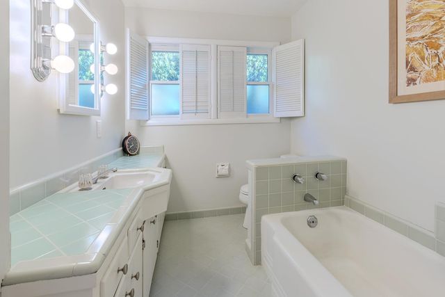 361 Ross Way, Sacramento, CA 95864