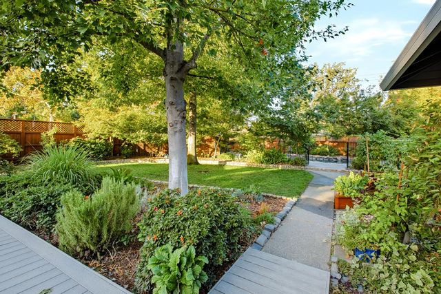 361 Ross Way, Sacramento, CA 95864